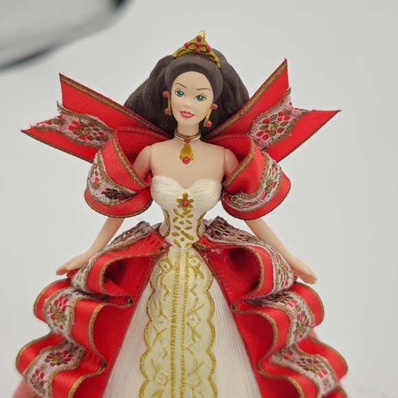 Vintage 1997 Hallmark Keepsake Holiday Barbie Ornament - Picture 4 of 5